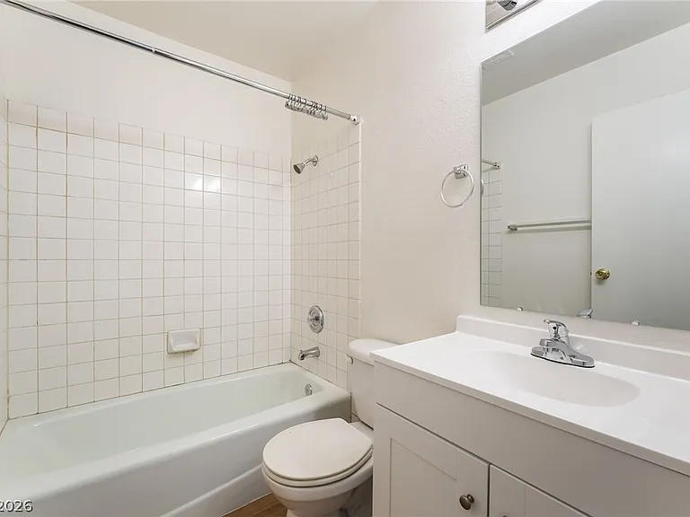 1611 E Harmon Ave #3 — Photo 28