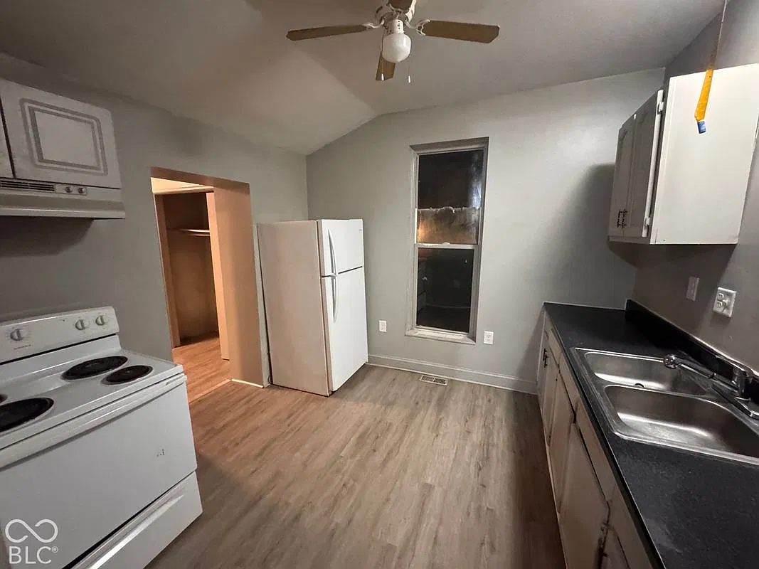 3 bed, 1.0 bath, 1407 sqft, $1,400 — Photo 3