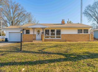 130 Bond St, Lincoln, IL 62656