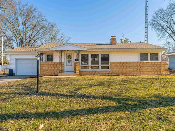 130 Bond St, Lincoln, IL 62656