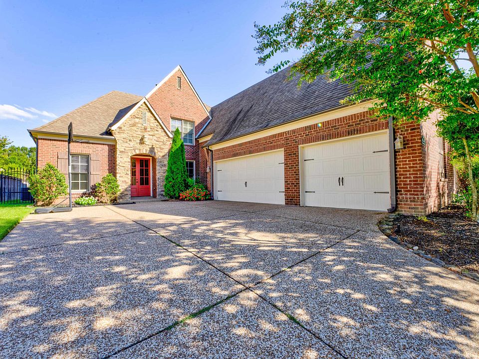 1st image of 1660 De Haig Ln