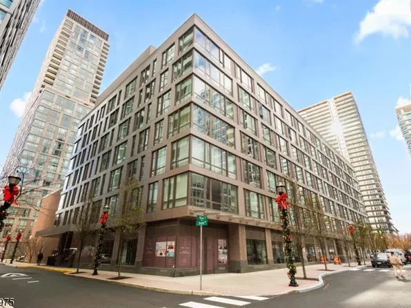 2 Shore Ln BLDG 2 #408, Jersey City, NJ 07310