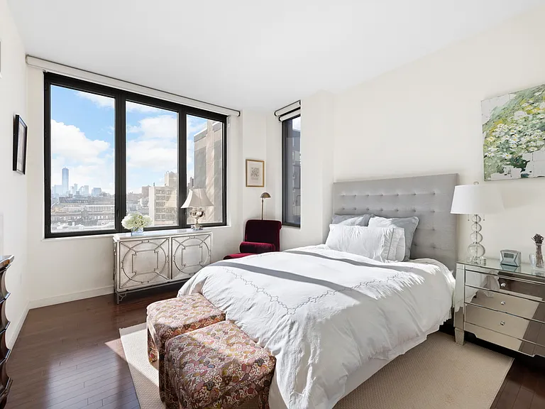 101 W 24th St #12C — Photo 5