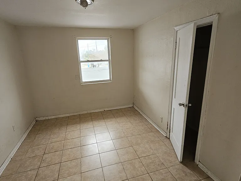 2414 N Myrtle Ave #3 — Photo 7