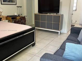 730 SW 10th St APT 1, Miami, FL 33130