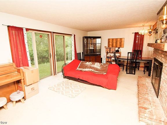 4th image of 15535 Lake Shore Dr