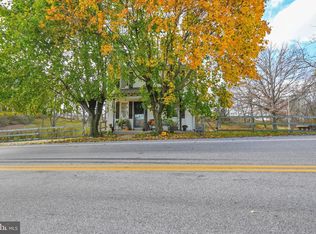 793 N Biesecker Rd, Thomasville, PA 17364