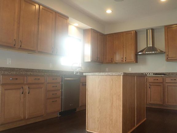 5th image of 3005 Abbey Knoll Dr