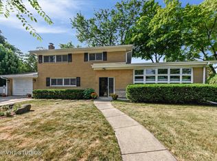 1463 Center St, Des Plaines, IL 60018