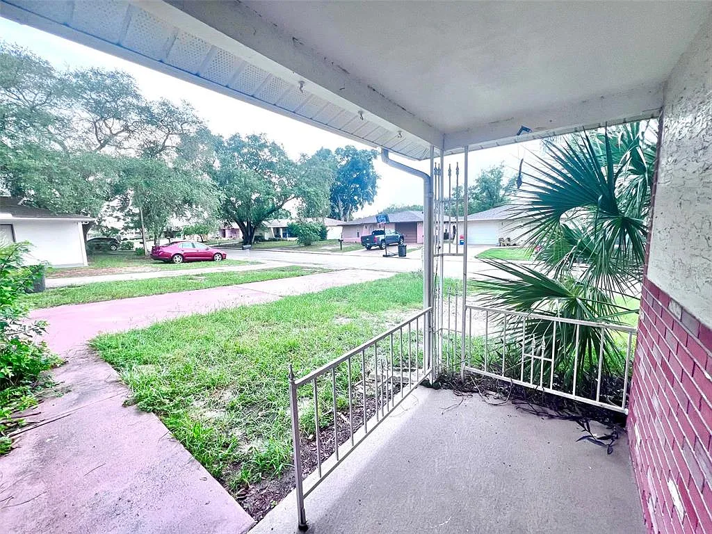 2 bed, 2.5 bath, 1032 sqft, $1,600 — Photo 3