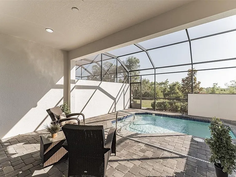 490 Captiva Dr — Photo 6