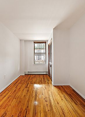 5th image of 358 Cumberland St APT 1