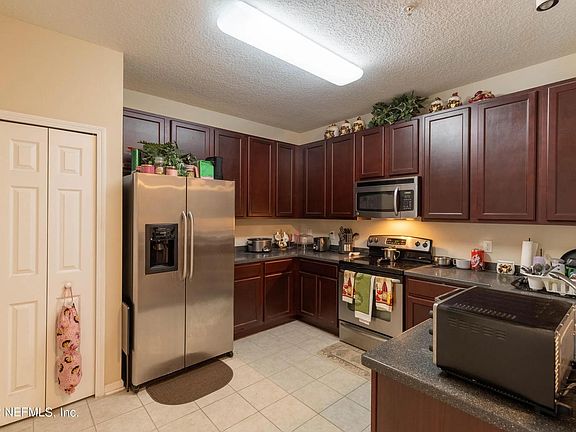 4th image of 4998 Key Lime Dr Unit 201