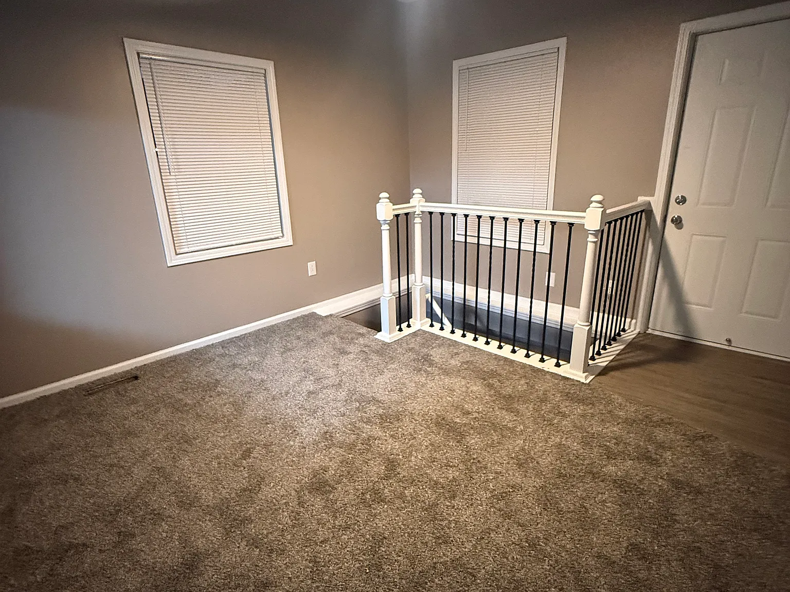 3 bed, 1200 sqft, $1,500 — Photo 2