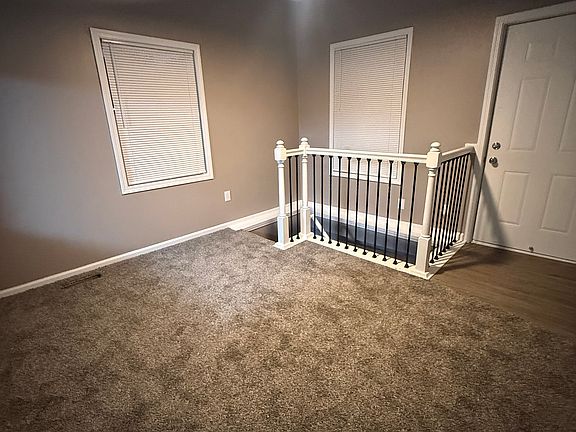 2nd image of 407 S Spring St