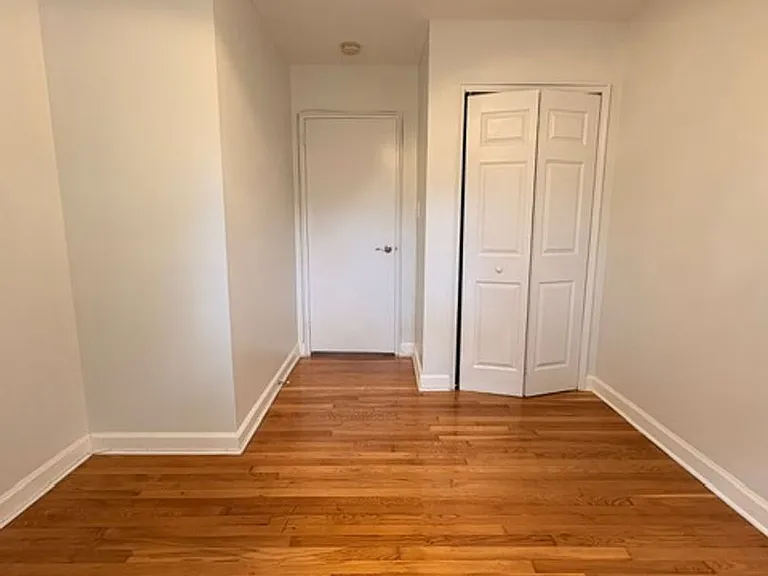 9714 Admiralty Dr — Photo 20