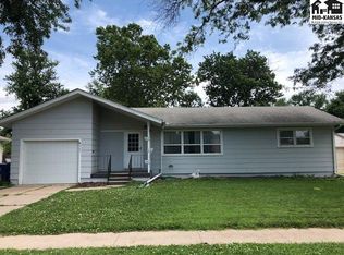 924 N Barber St, McPherson, KS 67460