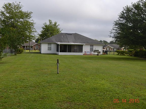 2nd image of 566 E Ohio Ave