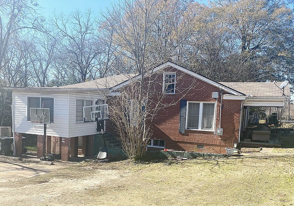 2nd image of 1415 1st Pl