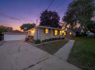 2310 N Idlewild Ct, Green Bay, WI 54303