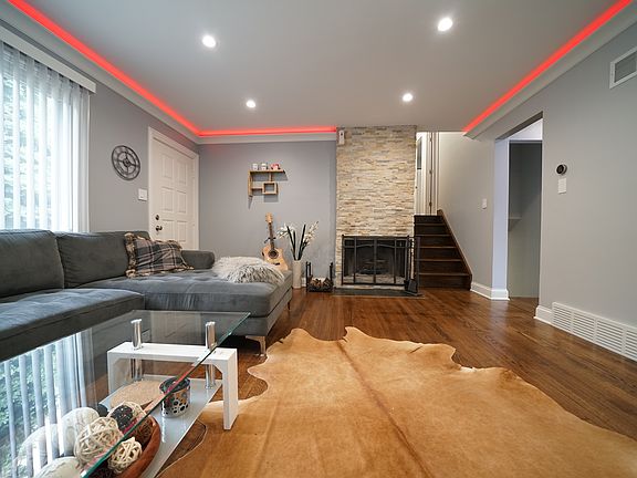 5th image of 436 Oak Ave
