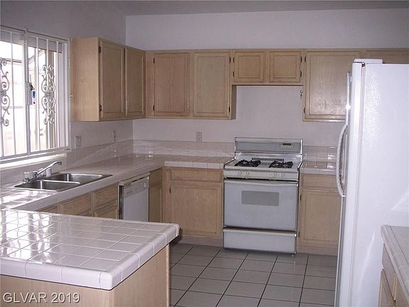 5th image of 5930 W Saddle Ave #0