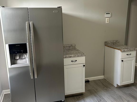 5th image of 295 Avondale Ave