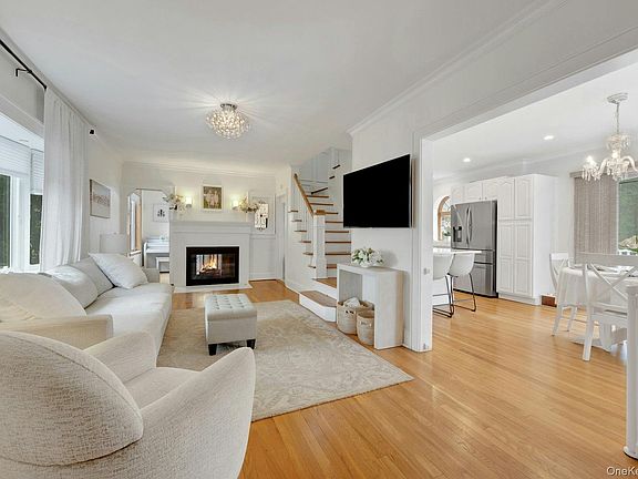 3rd image of 1 Webster Road