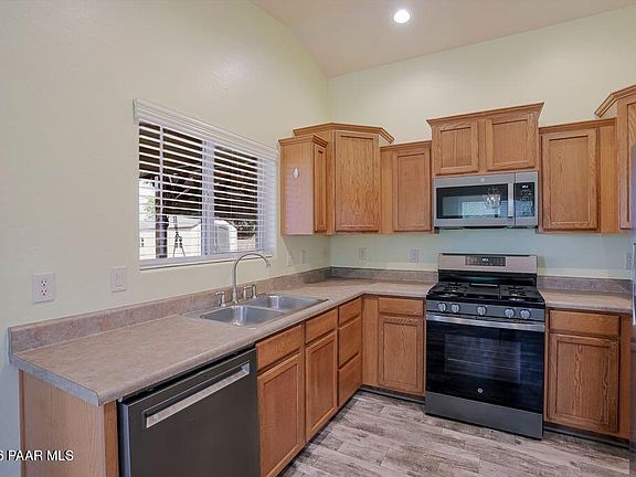 5th image of 710 Newton Way