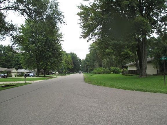 5th image of 30220 Puritan St