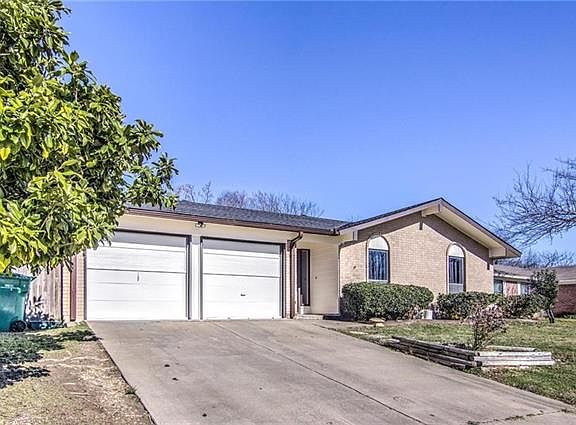 2nd image of 1307 Saturn St
