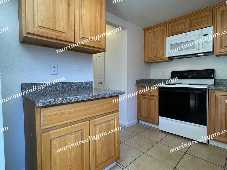 211 Del Luz Ct — Photo 9