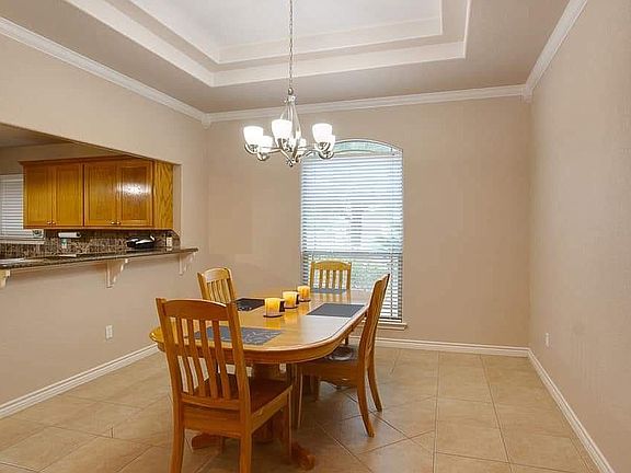4th image of 224 Meadowlark Ln