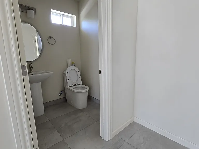 10931 Hayvenhurst Ave — Photo 4