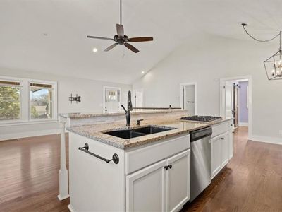 310 Green Street — photo 6