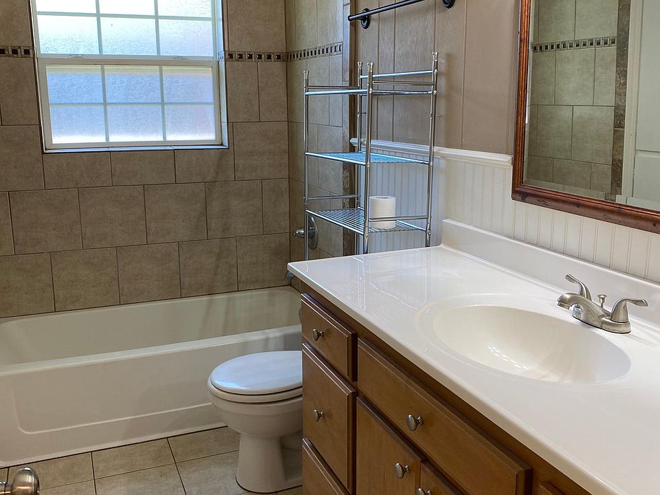 2nd image of 13 Lynda Ave #13