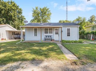 403 W Ellis St, Knox, IN 46534