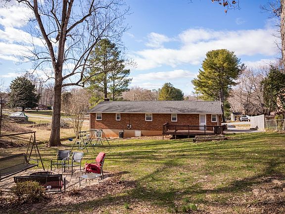 4th image of 480 Oakland Cir