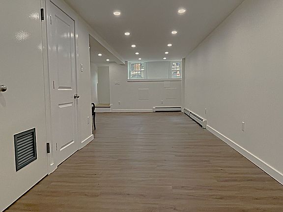 2nd image of 563 17th St #1