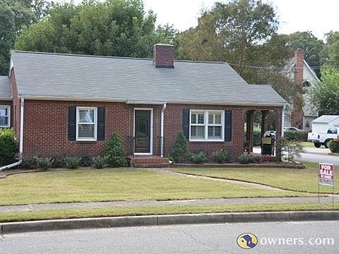 Front of home from curb