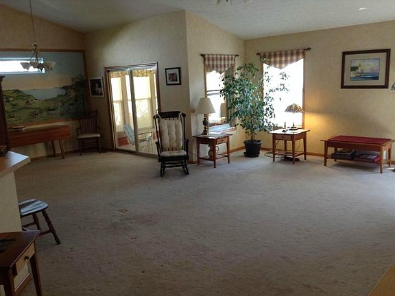 5th image of 1955 Stargrass Ave