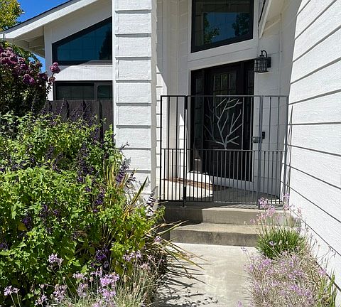 2nd image of 9505 Essex Ct
