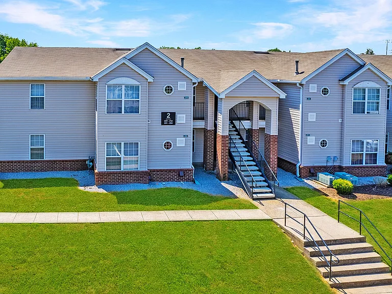 Willow Creek Apartments — Photo 6