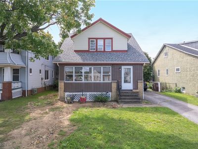 6021 Snow Rd, Parma, OH, 44129