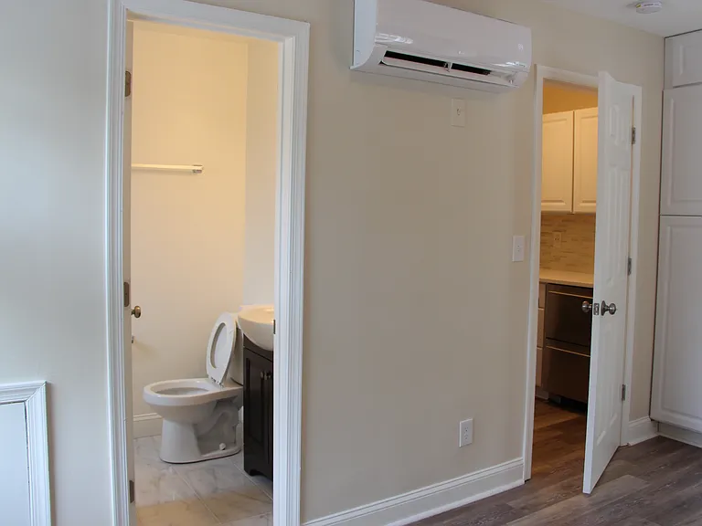 712 N Monroe St #3 — Photo 14