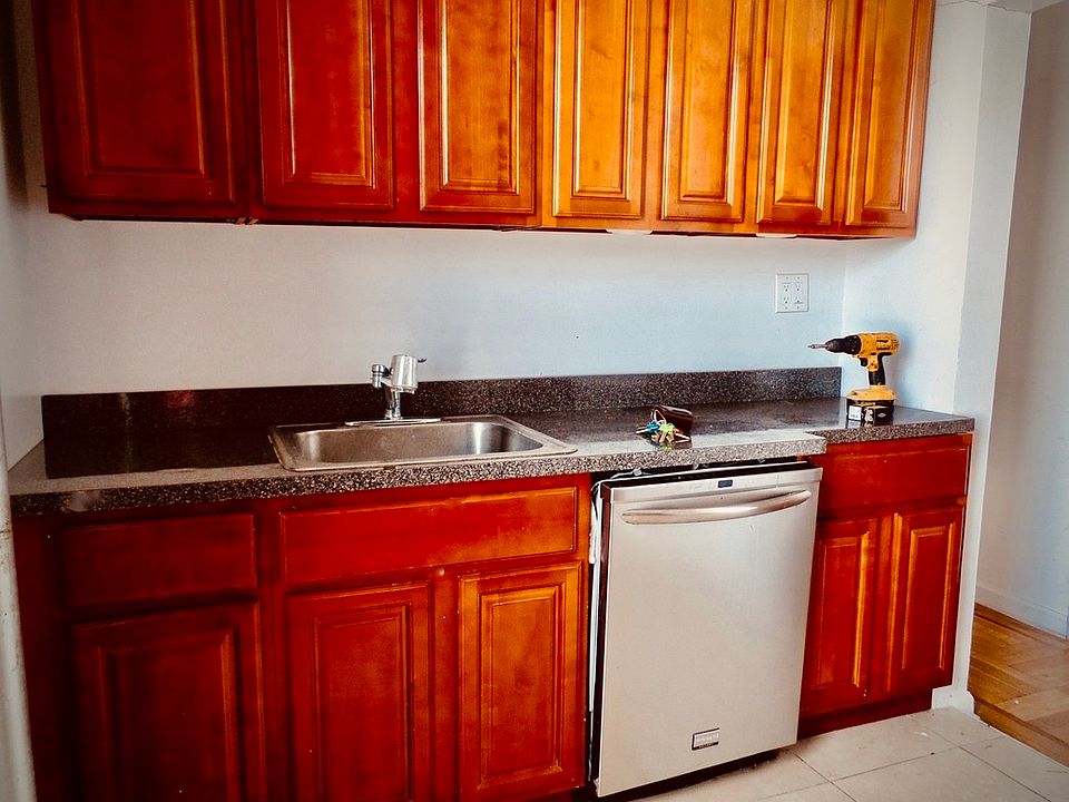 1st image of 436 Eastern Pkwy #4L