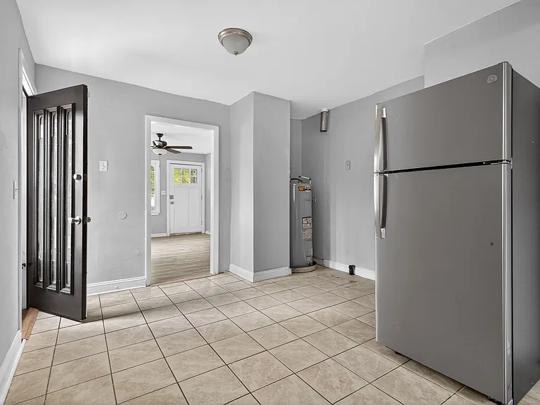 900 Partridge Ave — Photo 7