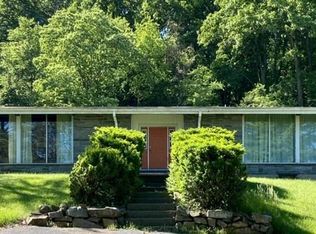 2194 Apple St, Hellertown, PA 18055