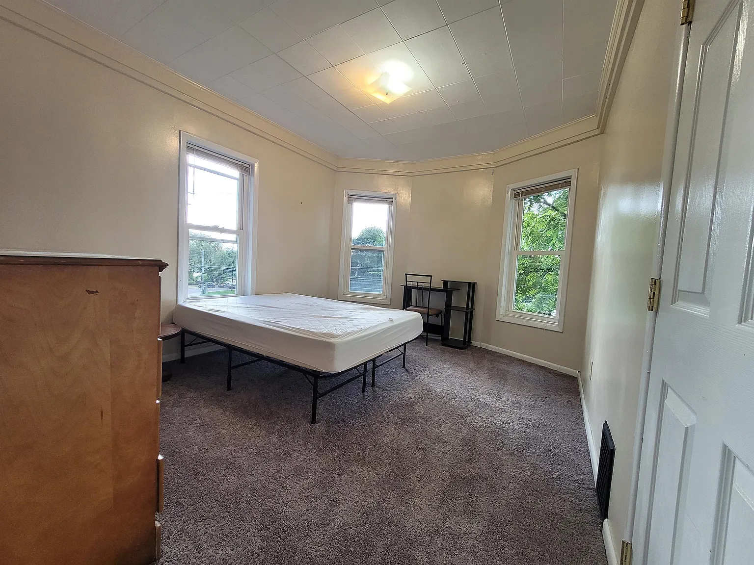 90 Conklin Avenue - 1 — Photo 4