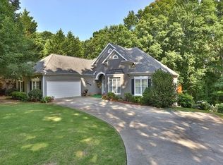 5743 Falls View Dr, Buford, GA 30518